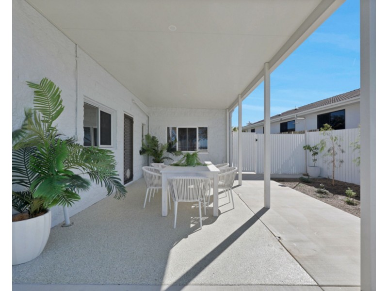 28 Pacific Esplanade, Slade Point QLD 4740