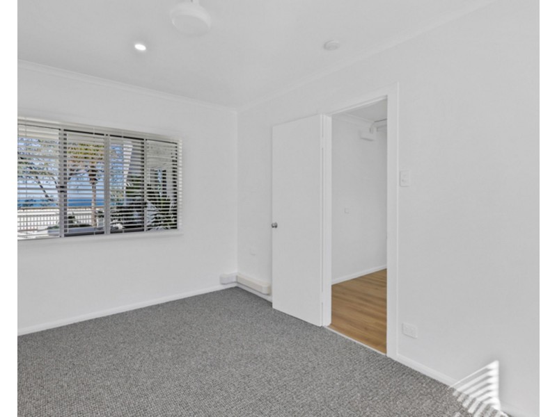 28 Pacific Esplanade, Slade Point QLD 4740