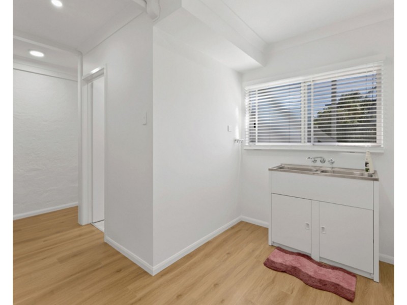 28 Pacific Esplanade, Slade Point QLD 4740