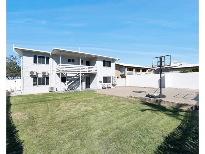 28 Pacific Esplanade, Slade Point QLD 4740