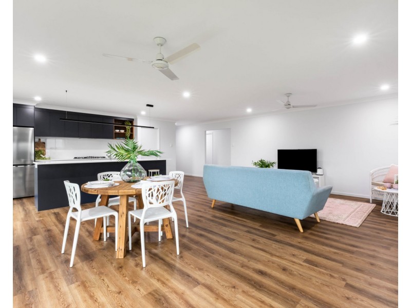 27 Williamtown Court, Rural View QLD 4740