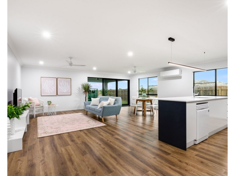 27 Williamtown Court, Rural View QLD 4740