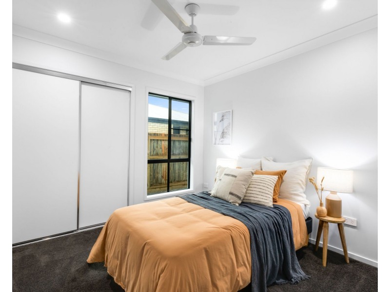 27 Williamtown Court, Rural View QLD 4740