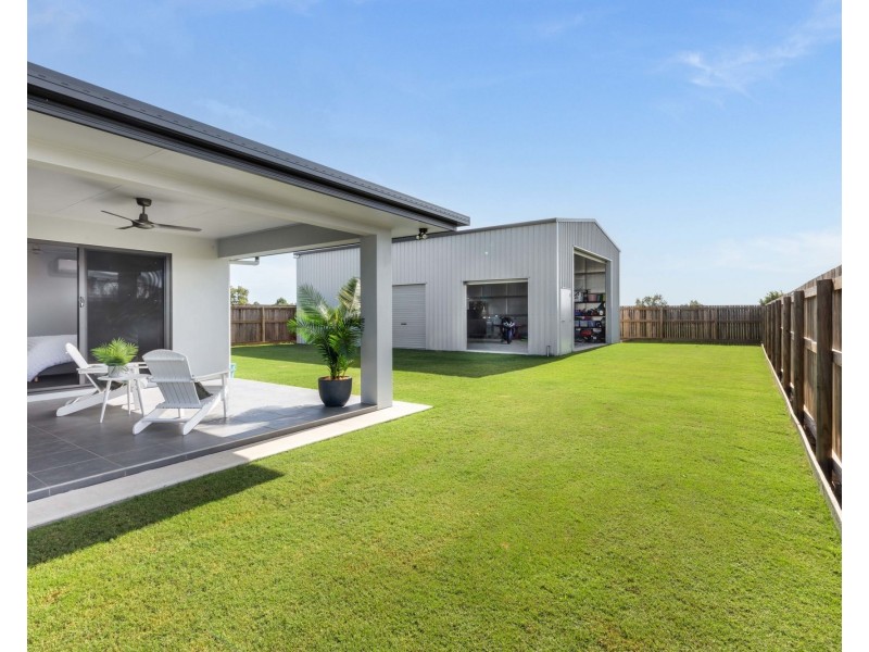 27 Williamtown Court, Rural View QLD 4740