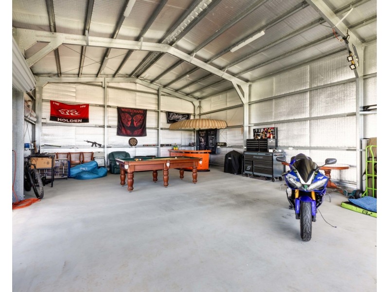 27 Williamtown Court, Rural View QLD 4740