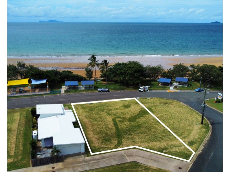 5 Owen Jenkins Drive, Sarina Beach QLD 4737