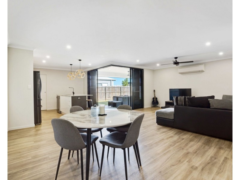 35 Primavera Blvd, Beaconsfield QLD 4740