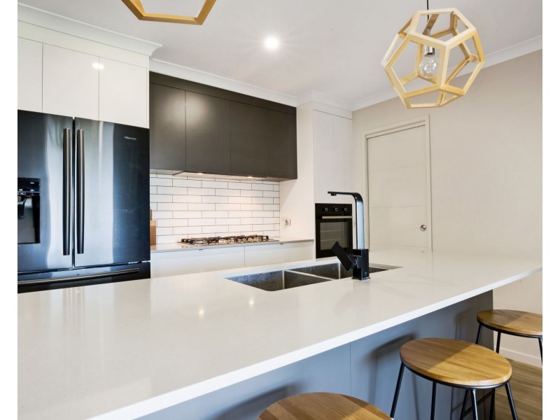 35 Primavera Blvd, Beaconsfield QLD 4740
