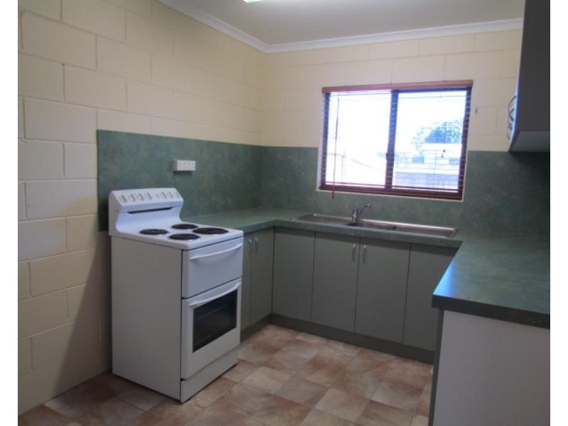 2/16 Pugsley Street, Walkerston QLD 4751