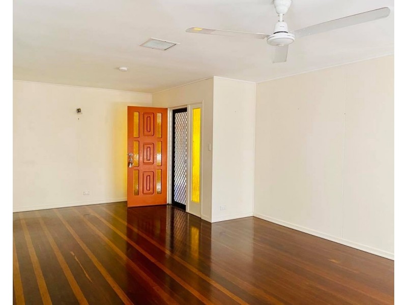 13 Waverley Street, Bucasia QLD 4750