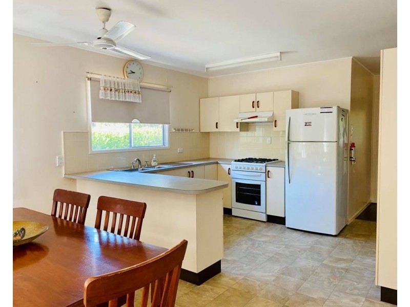 13 Waverley Street, Bucasia QLD 4750