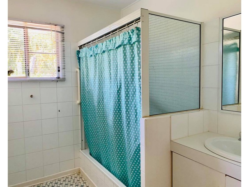 13 Waverley Street, Bucasia QLD 4750
