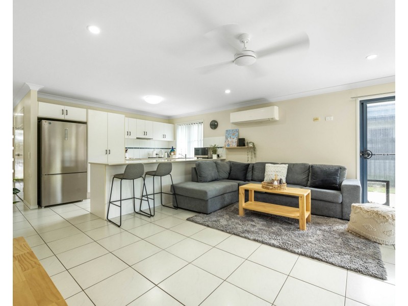 8 Crestview Crescent, Bucasia QLD 4750