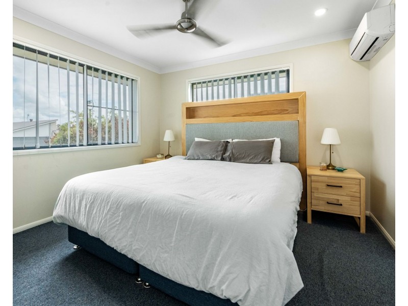 8 Crestview Crescent, Bucasia QLD 4750