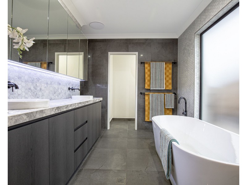 21 Audrey Circuit, Richmond QLD 4740