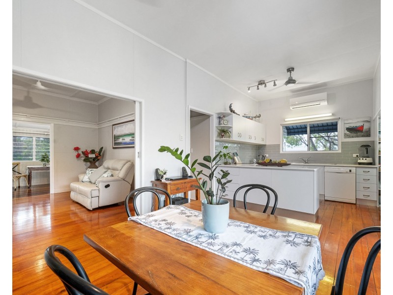 8 Sneyd Street, West Mackay QLD 4740