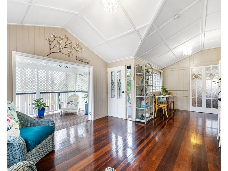 8 Sneyd Street, West Mackay QLD 4740