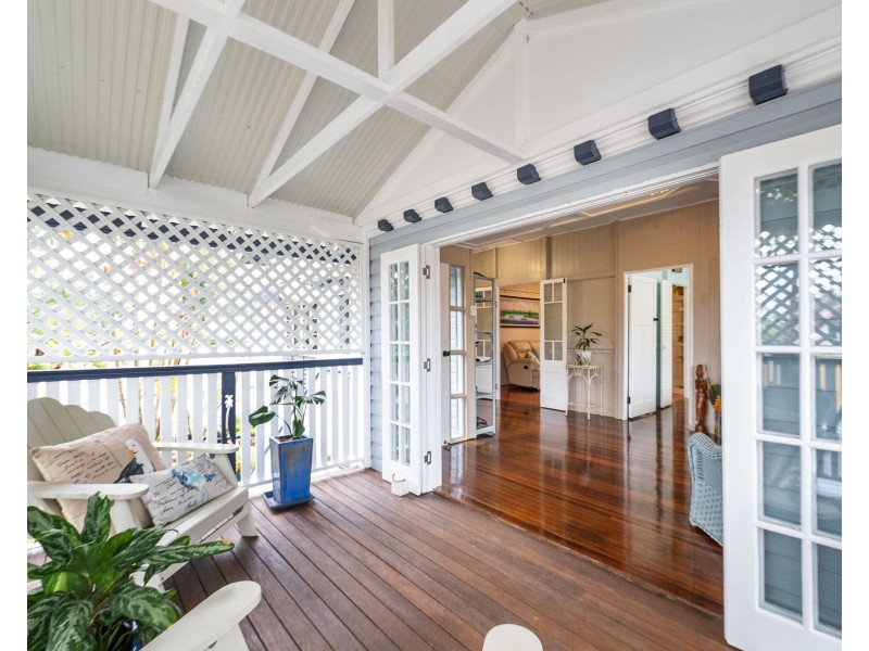 8 Sneyd Street, West Mackay QLD 4740