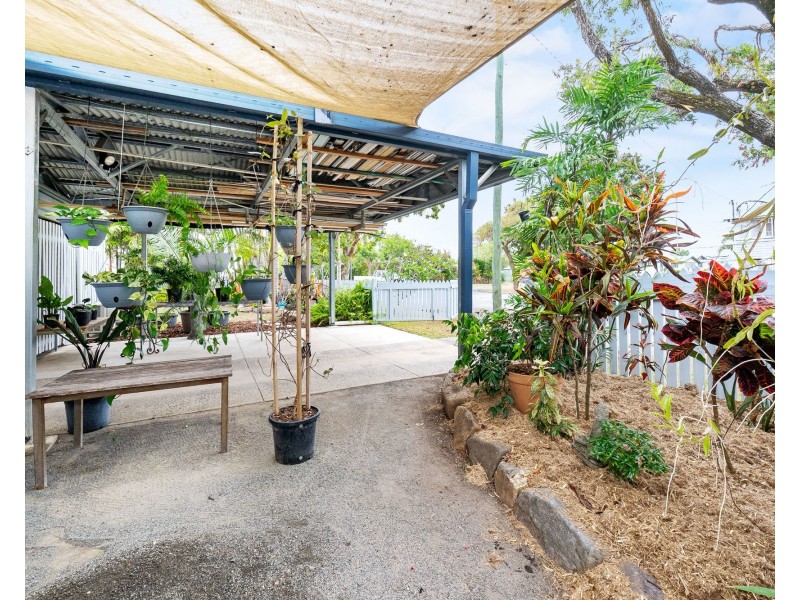 8 Sneyd Street, West Mackay QLD 4740