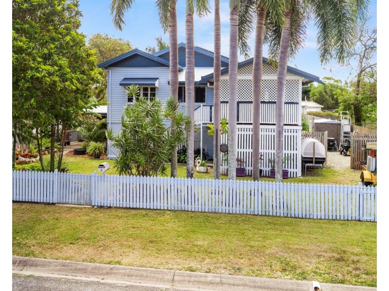 8 Sneyd Street, West Mackay QLD 4740