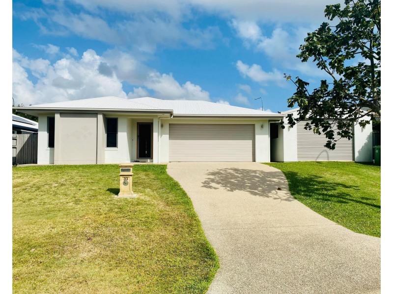 33 Raffia St, Rural View QLD 4740