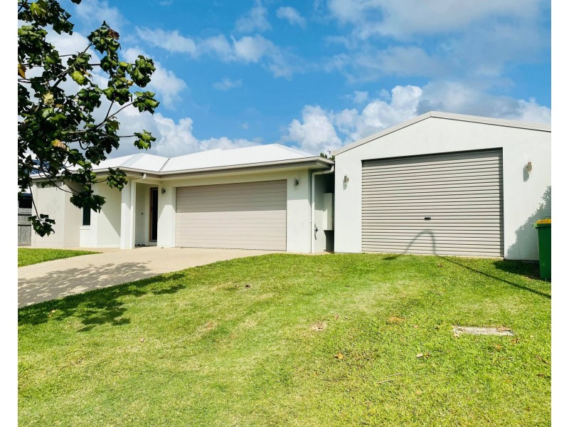 33 Raffia St, Rural View QLD 4740
