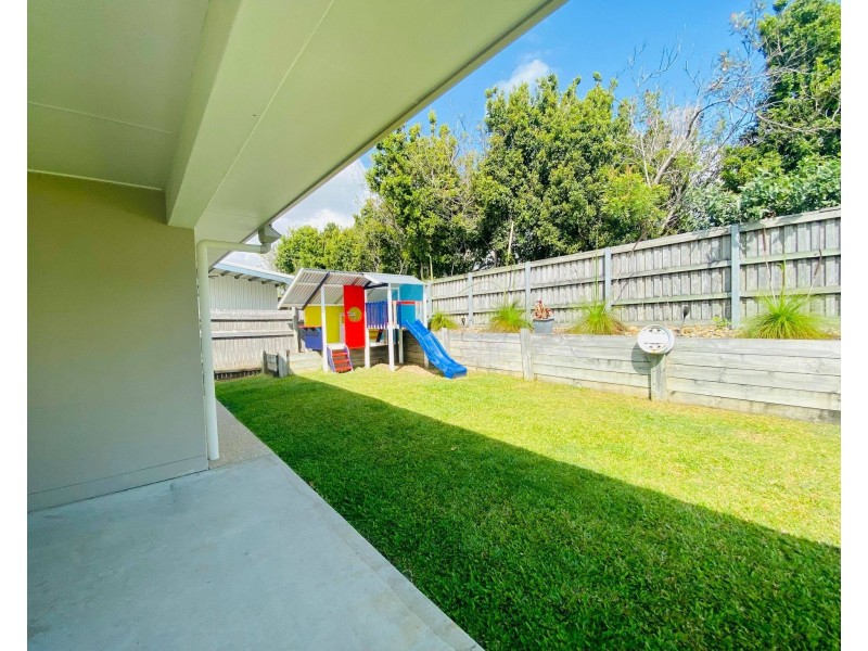 33 Raffia St, Rural View QLD 4740