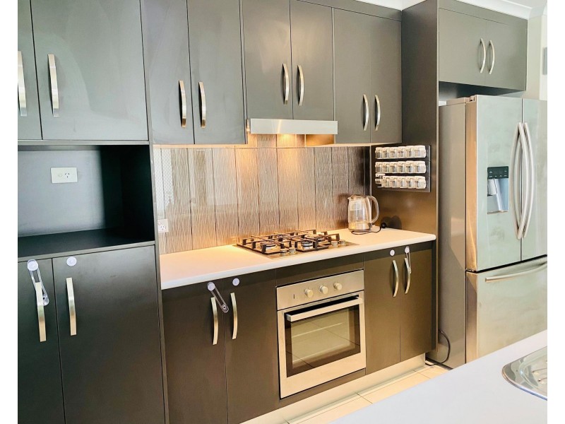 33 Raffia St, Rural View QLD 4740