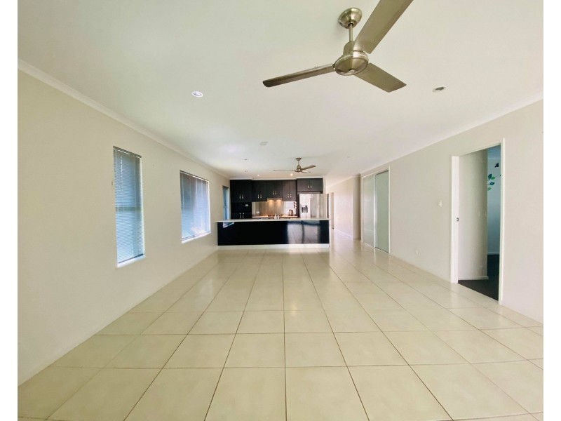 33 Raffia St, Rural View QLD 4740