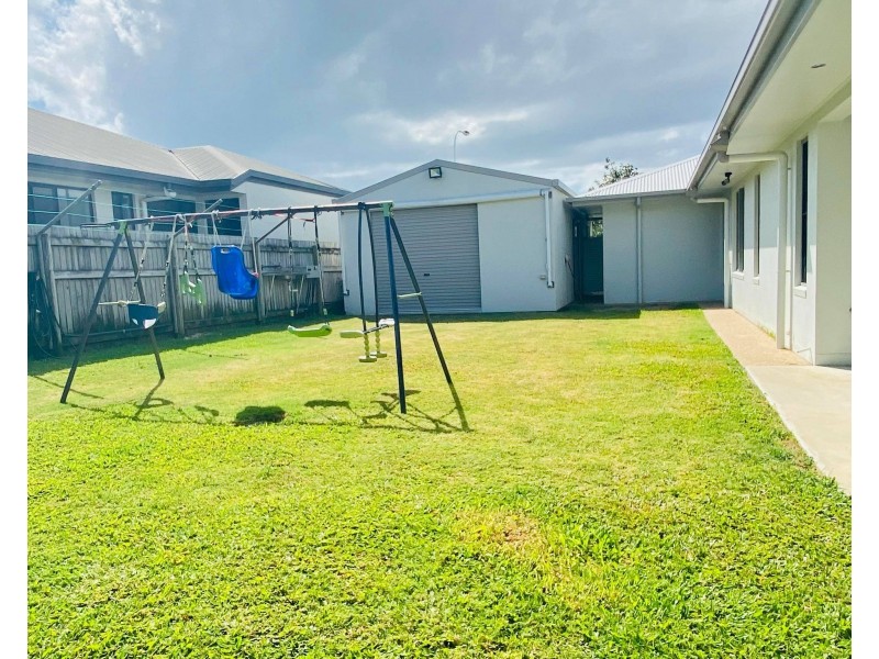 33 Raffia St, Rural View QLD 4740