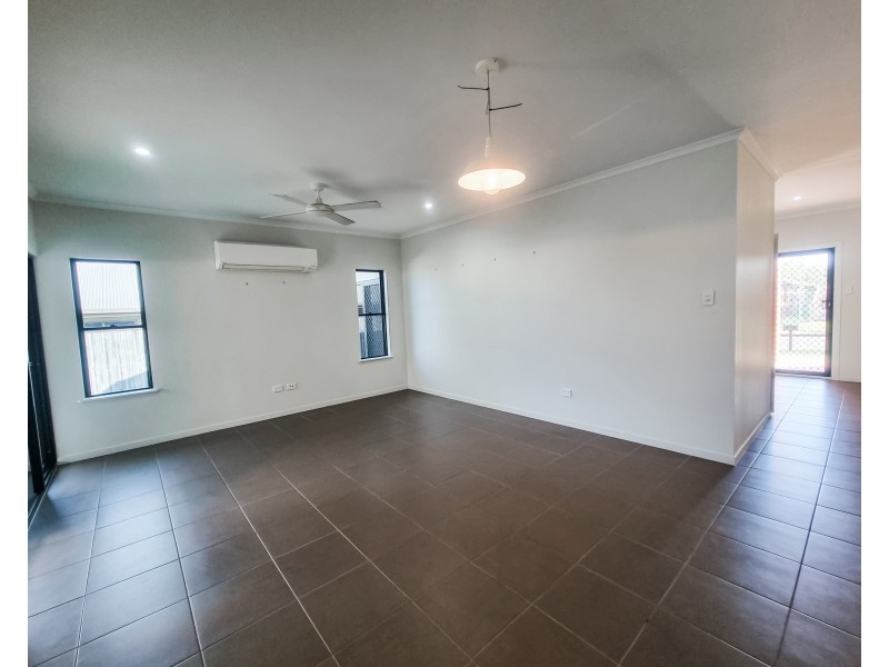 18 Maryvale Cct, Beaconsfield QLD 4740