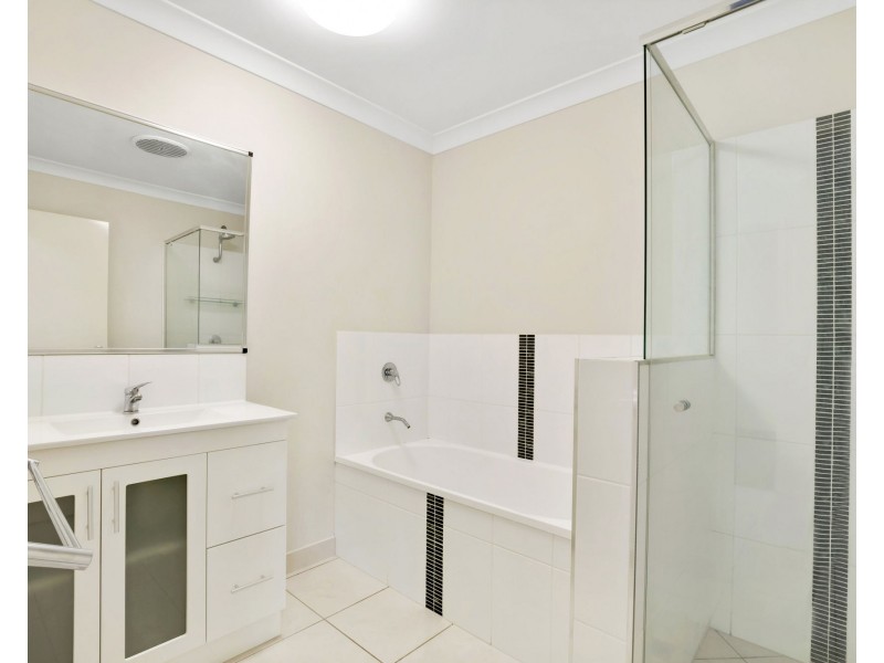 1/45 Whitefig Close, Andergrove QLD 4740
