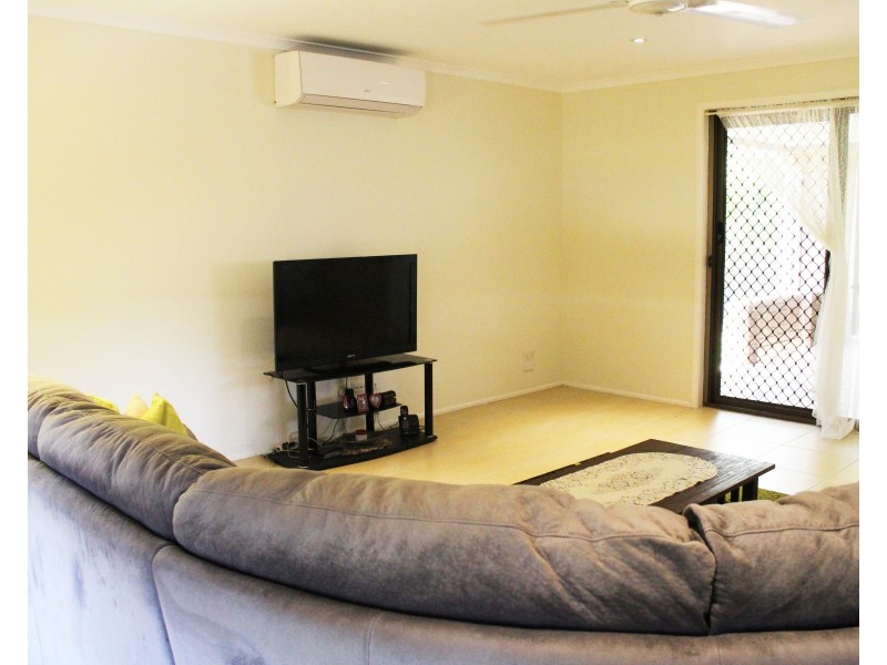7 Downing Street, Ooralea QLD 4740