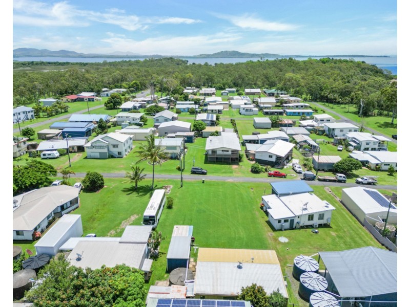 5 Dewar Street, St Helens Beach QLD 4798