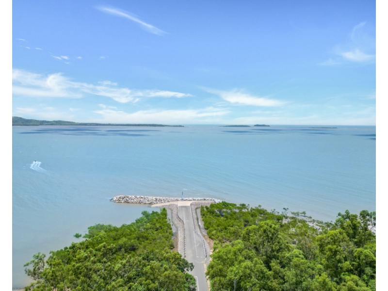 5 Dewar Street, St Helens Beach QLD 4798