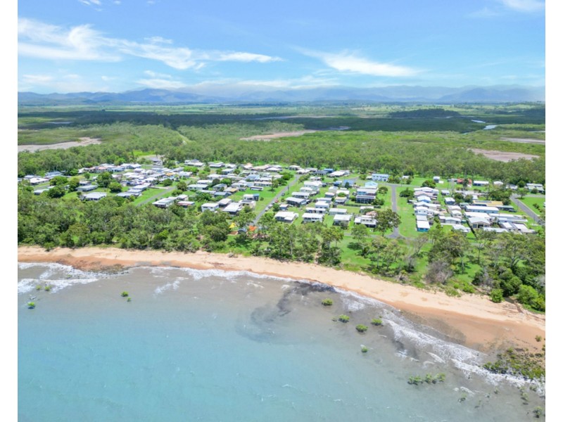 5 Dewar Street, St Helens Beach QLD 4798
