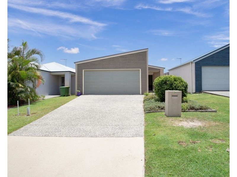34 Trinity Parade, Blacks Beach QLD 4740