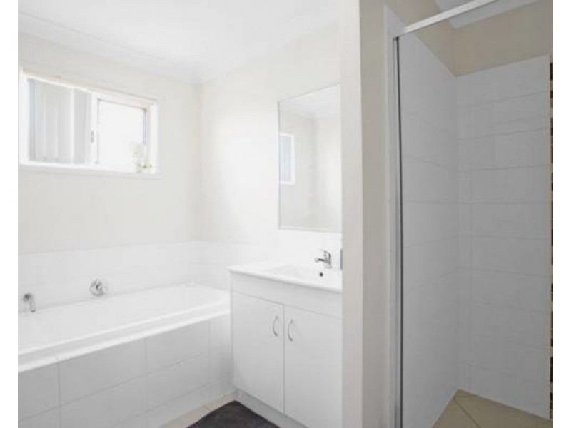 34 Trinity Parade, Blacks Beach QLD 4740