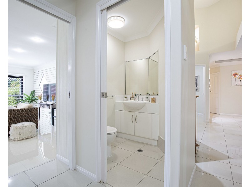 6 Victor Avenue, Glenella QLD 4740