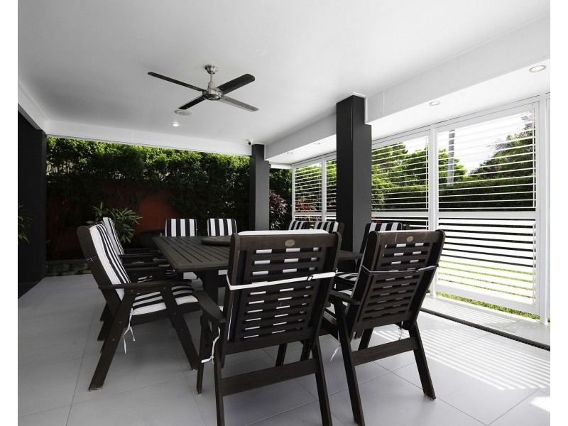 6 Victor Avenue, Glenella QLD 4740