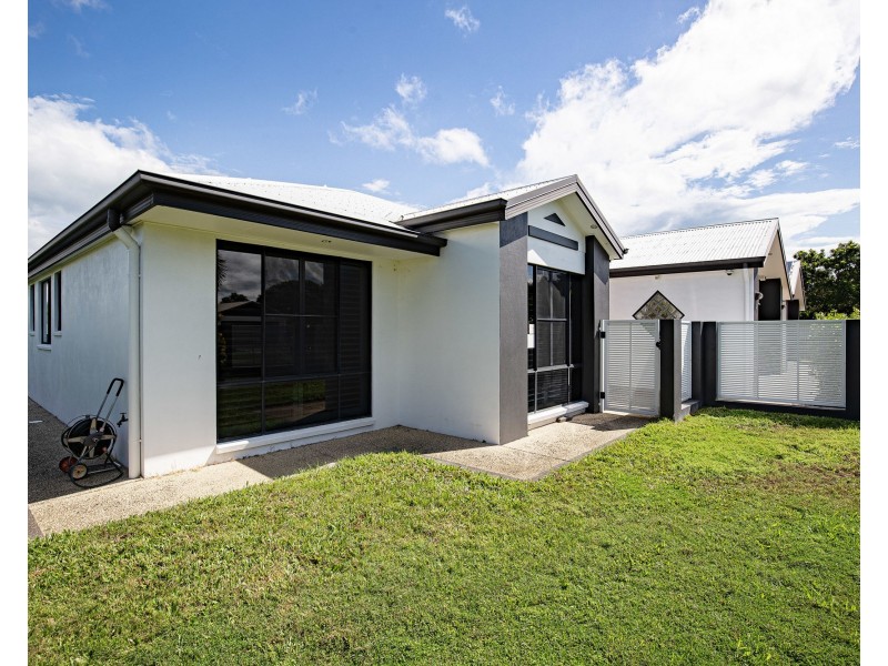 6 Victor Avenue, Glenella QLD 4740