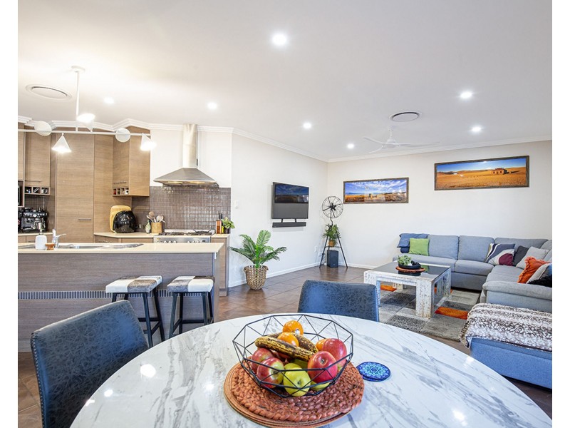 97 Victor Avenue, Glenella QLD 4740