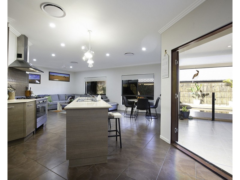 97 Victor Avenue, Glenella QLD 4740