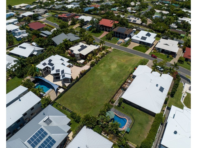 9 Coral Ridge Drive, Eimeo QLD 4740