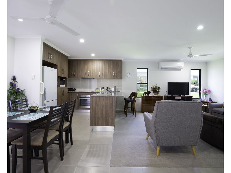 7 Highcrest Court, Bucasia QLD 4750