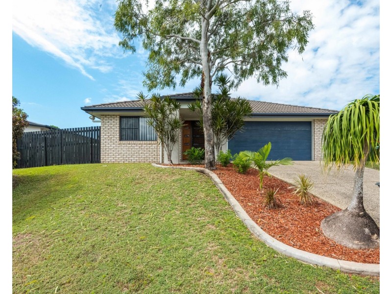 8 Crestview Crescent, Bucasia QLD 4750