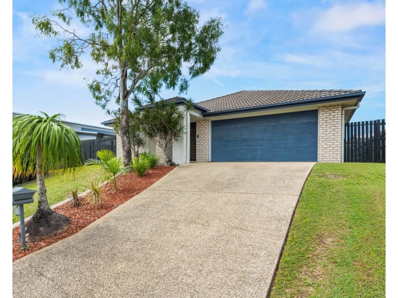 8 Crestview Crescent, Bucasia QLD 4750