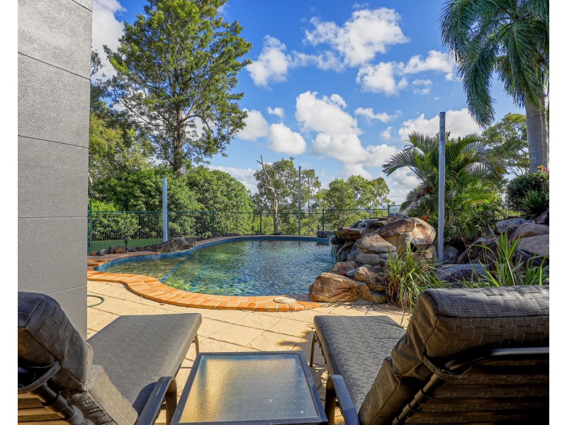 17 Aprile Court, Dumbleton QLD 4740