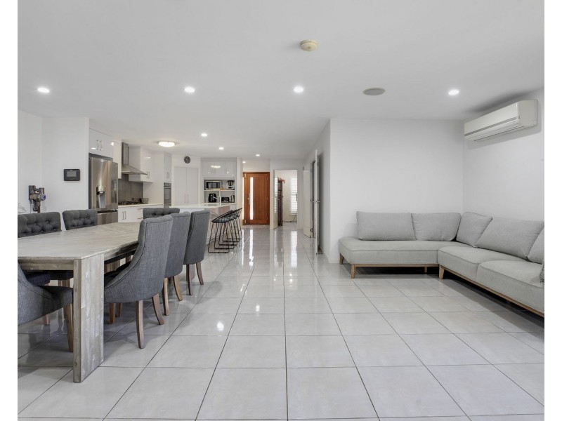 11 Gaye Court, Ooralea QLD 4740