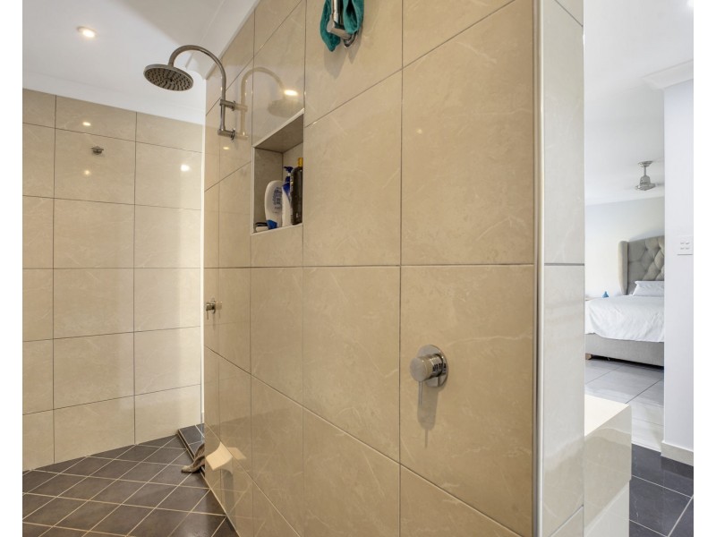 11 Gaye Court, Ooralea QLD 4740